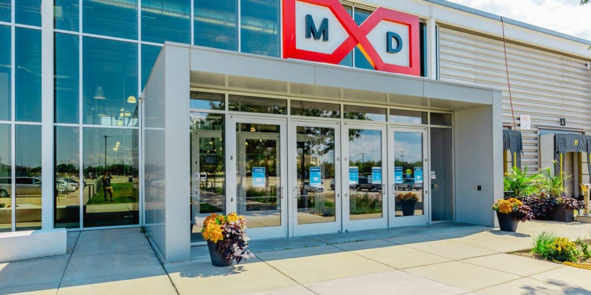 M&M's opening more stores amid retail industry struggles